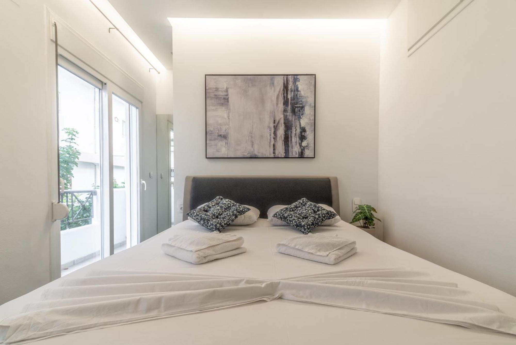Misty Grey Apartment Near City Centre Heraklion  Bagian luar foto